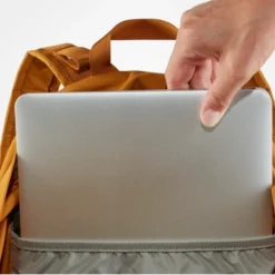 Fjallraven Sac à Dos Fjällräven Vardag 16 Dahlia 7 Fjallraven Sac à Dos Fjällräven Vardag 16 Dahlia -Fjallraven 4 F27242 FW19 fvrb vardag 16 fjaellraeven 21 1