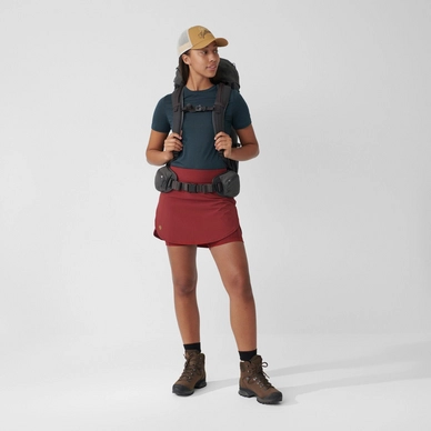 Jupe Fjallraven Women Abisko Midsummer Skort Pomegranate Red 4 Jupe Fjallraven Women Abisko Midsummer Skort Pomegranate Red – Image 4