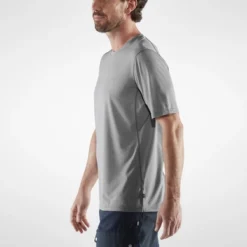 T-Shirt Fjallraven Man Abisko Day Hike SS Green 9 T-Shirt Fjallraven Man Abisko Day Hike SS Green -Fjallraven 5 abisko day hike ss m 87197 016 e model fjr