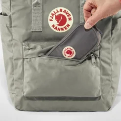 Fjallraven Sac à Dos Fjällräven Kånken Totepack True Red 14 Fjallraven Sac à Dos Fjällräven Kånken Totepack True Red -Fjallraven 6 Kanken Totepack 23710 021 G DETAIL FJR