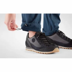 Fjallraven Pantalon Fjällräven Femme High Coast Lite Trousers Navy 13 Fjallraven Pantalon Fjällräven Femme High Coast Lite Trousers Navy -Fjallraven 7 High Coast Lite Trousers W 89430 560 G DETAIL FJR