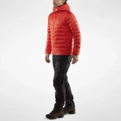 Fjallraven Veste Fjällräven Men Expedition Pack Down Hoodie True Red 13 Fjallraven Veste Fjällräven Men Expedition Pack Down Hoodie True Red -Fjallraven Expedition Pack Down Hoodie M 86121 334 C MODEL FJR