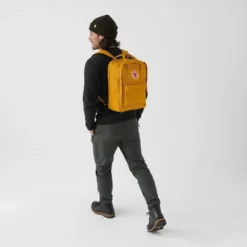 Fjallraven Sac à Dos Fjällräven Kånken Laptop 17'' Ochre 2022 13 Fjallraven Sac à Dos Fjällräven Kånken Laptop 17'' Ochre 2022 -Fjallraven Kanken20laptop2017272720rugzak 17