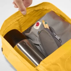 Fjallraven Sac à Dos Fjällräven Kånken Mini Peach Sand 23 Fjallraven Sac à Dos Fjällräven Kånken Mini Peach Sand -Fjallraven Kanken Mini 23561 141 J DETAIL FJR 3