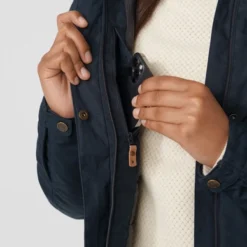 Veste Fjallraven Women Kiruna Padded Parka Basalt 16 Veste Fjallraven Women Kiruna Padded Parka Basalt -Fjallraven Kiruna Padded Parka W 89644 555 L DETAIL FJR