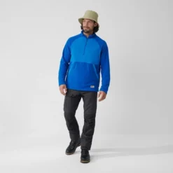 Pull Fjallraven Men Vardag Lite Fleece Alpine Blue-UN Blue 11 Pull Fjallraven Men Vardag Lite Fleece Alpine Blue-UN Blue -Fjallraven Vardag Lite Fleece M 87055 625 622 C MODEL FJR