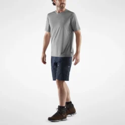 T-Shirt Fjallraven Man Abisko Day Hike SS Shark Grey 7 T-Shirt Fjallraven Man Abisko Day Hike SS Shark Grey -Fjallraven abisko day hike ss m 87197 016 c model fjr