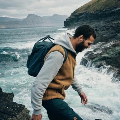 Pull Fjallraven Men Fjallraven Logo Hoodie Grey-Melange 9 Pull Fjallraven Men Fjallraven Logo Hoodie Grey-Melange – Image 9